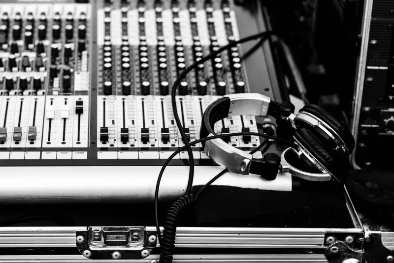 Silence Is the Scariest Sound: How Natural Selection's Audio Team Turned Your Ears Against You